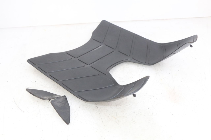 photo de FOOTBOARD MAT PEUGEOT SV 125 (1991 - 1994)