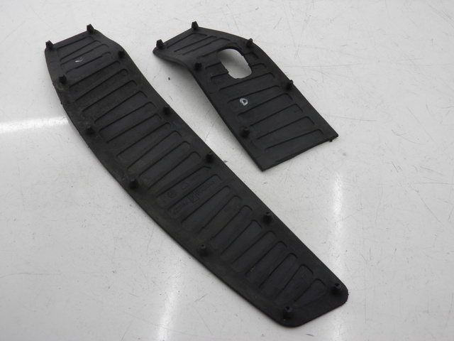 photo de FLOOR PANEL RUBBER PIAGGIO MP3 400 (2007 - 2009)