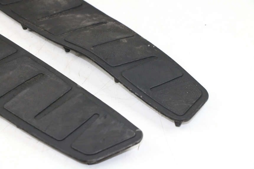 photo de FOOTBOARD MAT PIAGGIO MP3 125 (2006 - 2014)