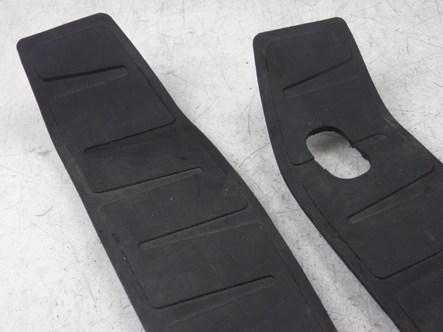 photo de FLOOR PANEL RUBBER PIAGGIO MP3 LT 300 (2010 - 2016)