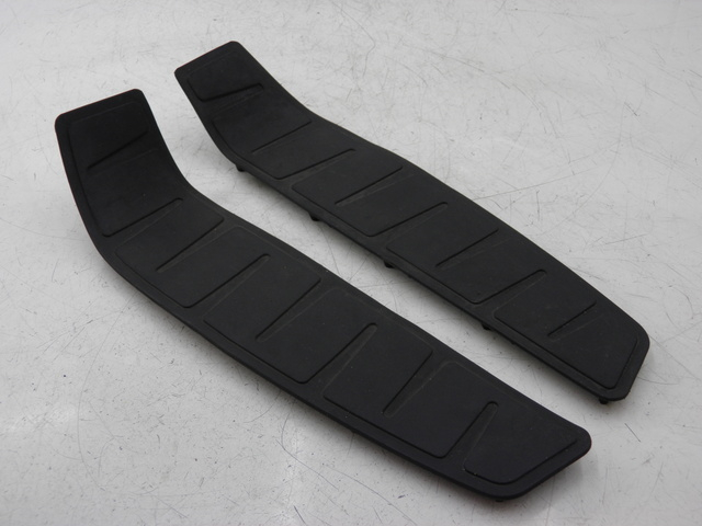 photo de FLOOR PANEL RUBBER PIAGGIO MP3 RL 125 (2006 - 2014)