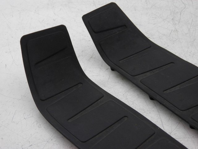 photo de FLOOR PANEL RUBBER PIAGGIO MP3 RL 125 (2006 - 2014)