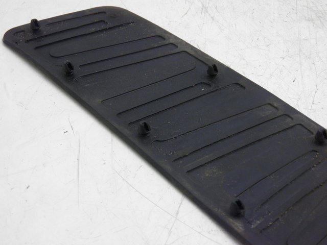 photo de FLOOR PANEL RUBBER PIAGGIO X8 125 (2004 - 2007)