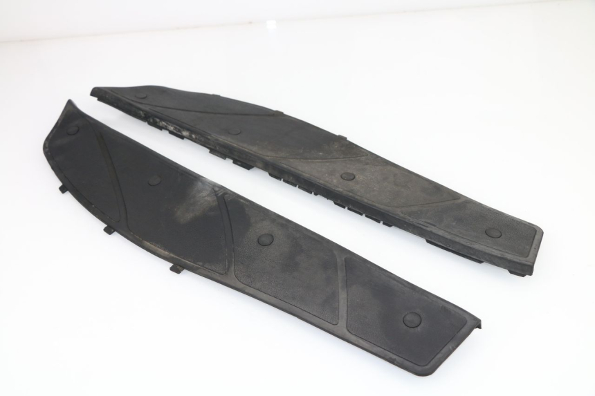 photo de FLOOR PANEL RUBBER PIAGGIO X9 EVOLUTION 125 (2003 - 2007)