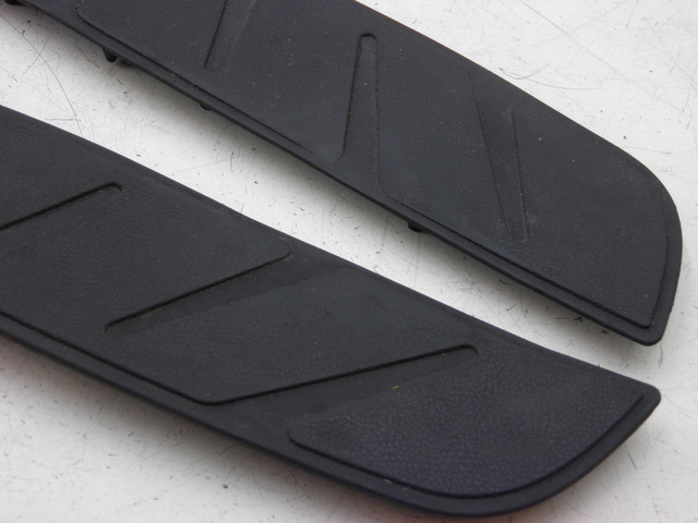 photo de FLOOR PANEL RUBBER PIAGGIO XEVO - X EVO 125 (2007 - 2016)