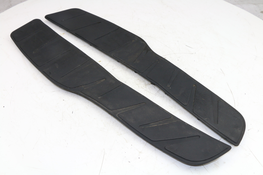 photo de FLOOR PANEL RUBBER PIAGGIO XEVO - X EVO 125 (2007 - 2016)