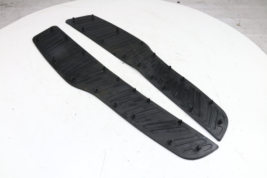 photo de FLOOR PANEL RUBBER PIAGGIO XEVO - X EVO 125 (2007 - 2016)