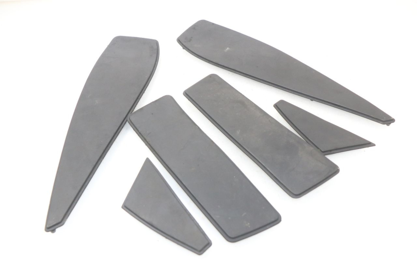 photo de FOOTBOARD MAT PEUGEOT SATELIS 125 (2010 - 2012)