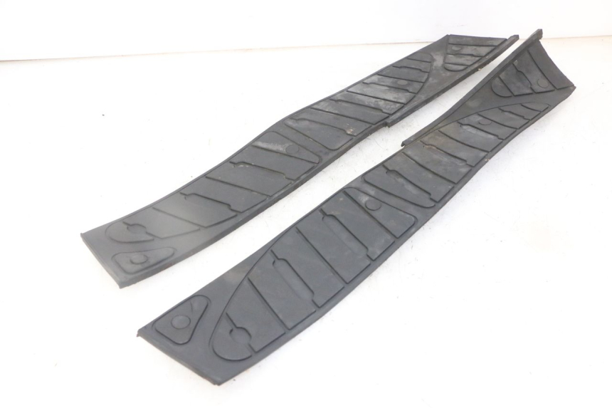 photo de FLOOR PANEL RUBBER PIAGGIO SUPER LX 125 (2000 - 2003)