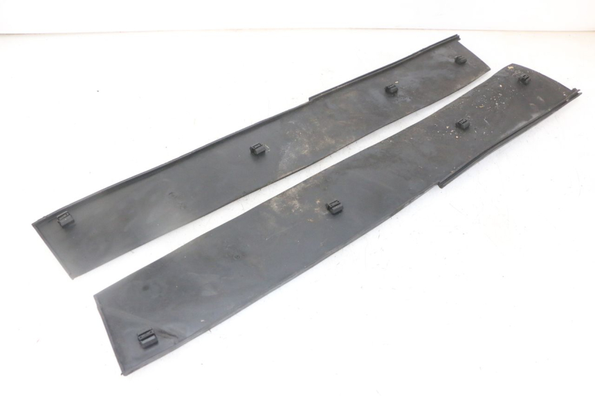 photo de FLOOR PANEL RUBBER PIAGGIO SUPER LX 125 (2000 - 2003)