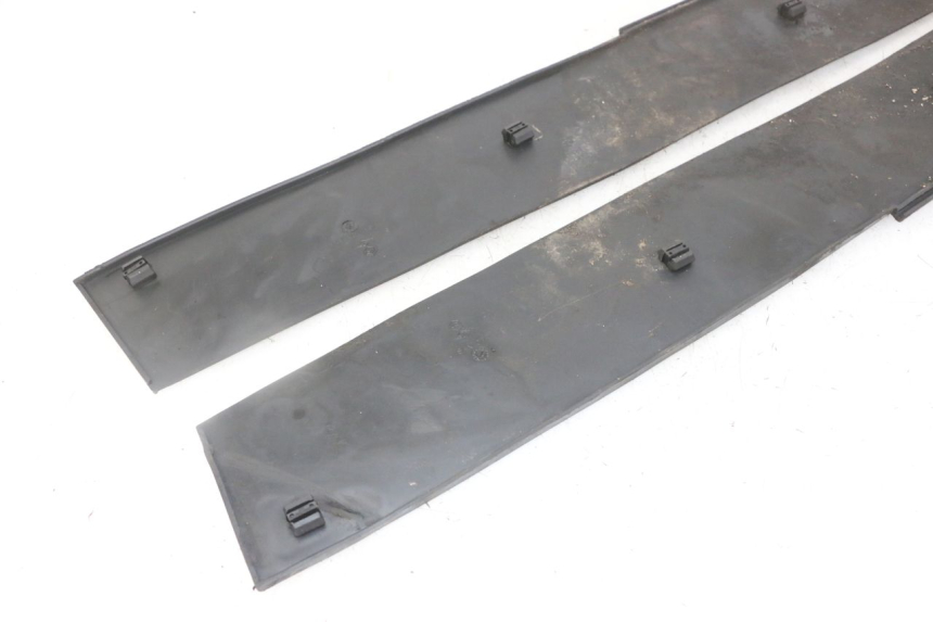 photo de FLOOR PANEL RUBBER PIAGGIO SUPER LX 125 (2000 - 2003)