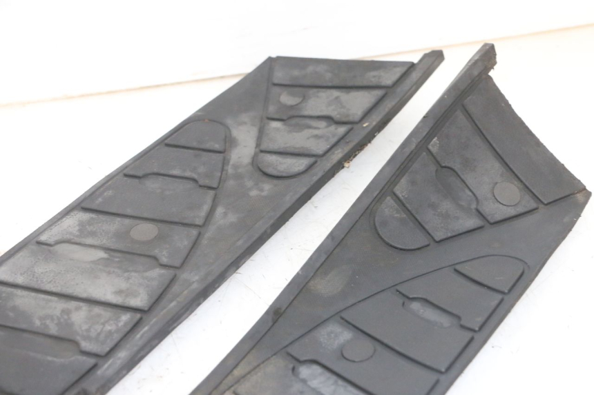 photo de FLOOR PANEL RUBBER PIAGGIO SUPER LX 125 (2000 - 2003)
