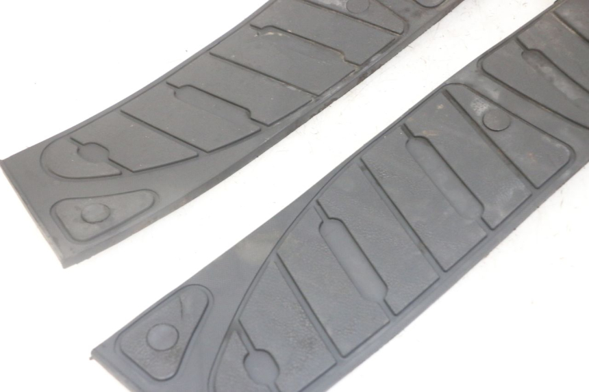 photo de FLOOR PANEL RUBBER PIAGGIO SUPER LX 125 (2000 - 2003)