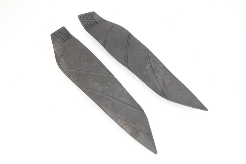 photo de FLOOR PANEL RUBBER YAMAHA XMAX X-MAX 125 (2006 - 2009)