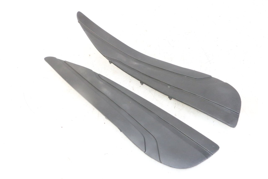 photo de FOOTBOARD MAT YAMAHA X-MAX XMAX 125 (2010 - 2014)