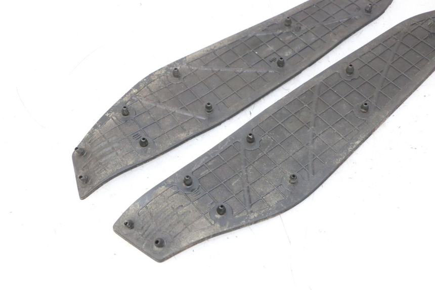 photo de FOOTBOARD MAT YAMAHA X-MAX XMAX 250 (2006 - 2009)