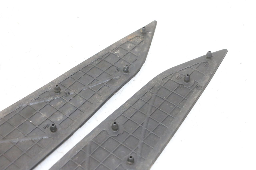 photo de FOOTBOARD MAT YAMAHA X-MAX XMAX 250 (2006 - 2009)