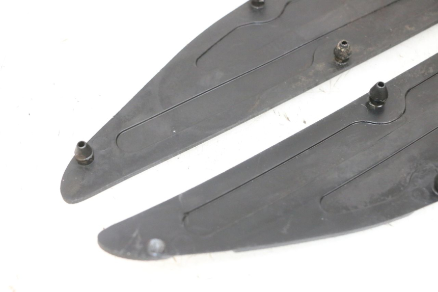 photo de FOOTBOARD MAT YAMAHA X-MAX XMAX 125 (2010 - 2013) - Component detail