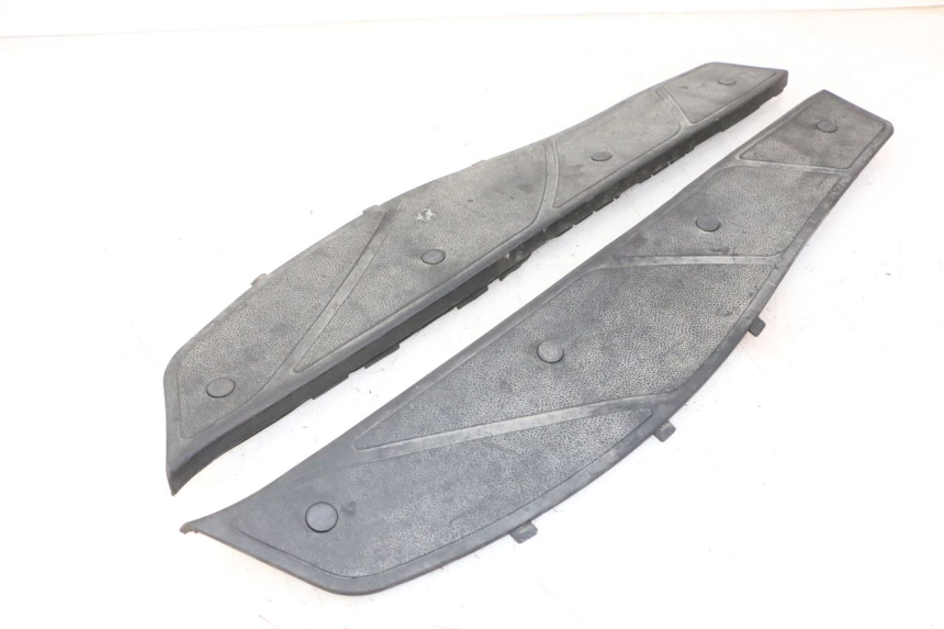 photo de FLOOR PANEL RUBBER PIAGGIO X9 EVOLUTION 125 (2003 - 2007)