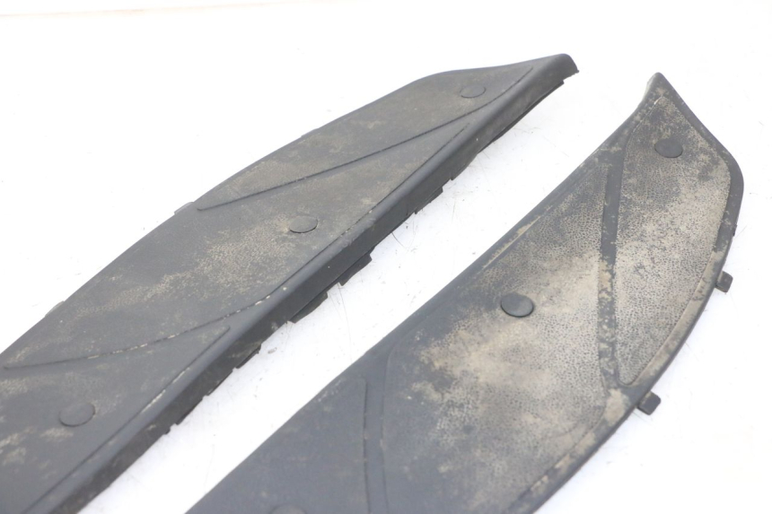 photo de FLOOR PANEL RUBBER PIAGGIO X9 EVOLUTION 125 (2003 - 2007)