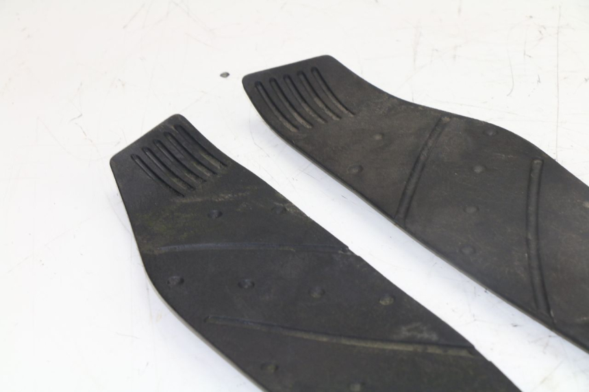 photo de FOOTBOARD MAT YAMAHA X-MAX XMAX 250 (2006 - 2009)