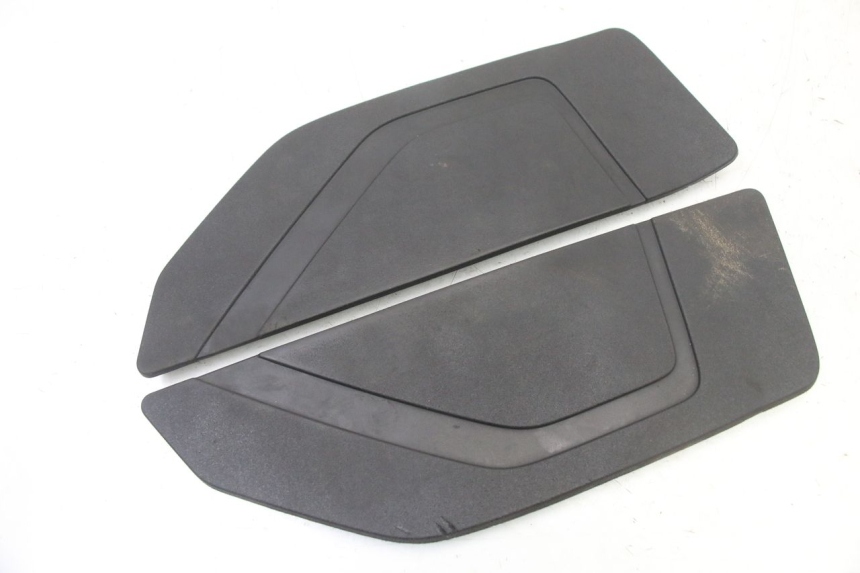 photo de FLOOR PANEL RUBBER YAMAHA YP T-MAX TMAX 530 (2017 - 2020)