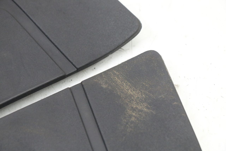 photo de FLOOR PANEL RUBBER YAMAHA YP T-MAX TMAX 530 (2017 - 2020)