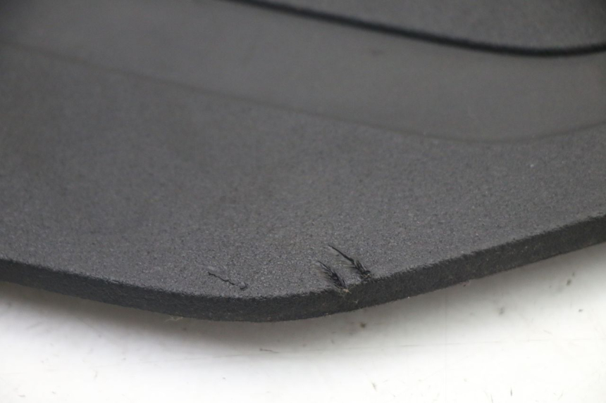 photo de FLOOR PANEL RUBBER YAMAHA YP T-MAX TMAX 530 (2017 - 2020)