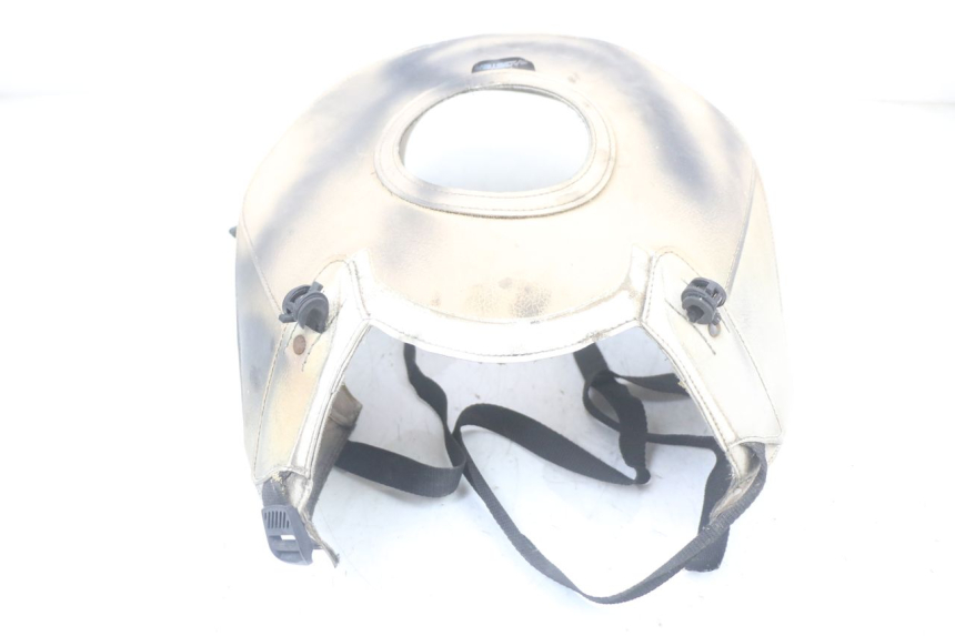 photo de FUEL TANK COVER SUZUKI GSR 750 (2011 - 2017)