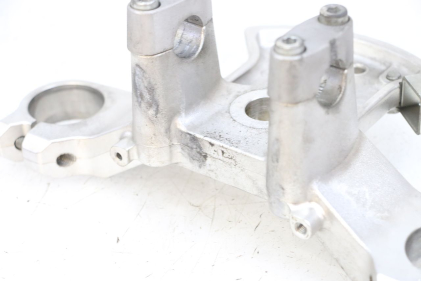 photo de UPPER FORK YOKE SUZUKI BURGMAN 650 (2013 - 2020)