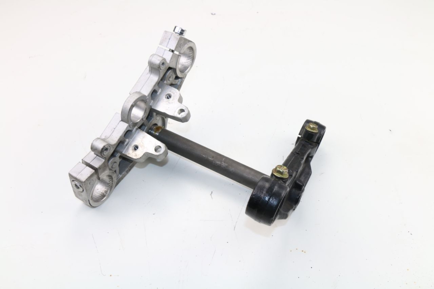 photo de UPPER FORK YOKE DAELIM VJ ROADWIN 125 (2004 - 2007)