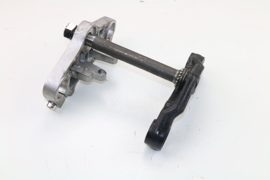 photo de UPPER FORK YOKE DAELIM VJ ROADWIN 125 (2004 - 2007)