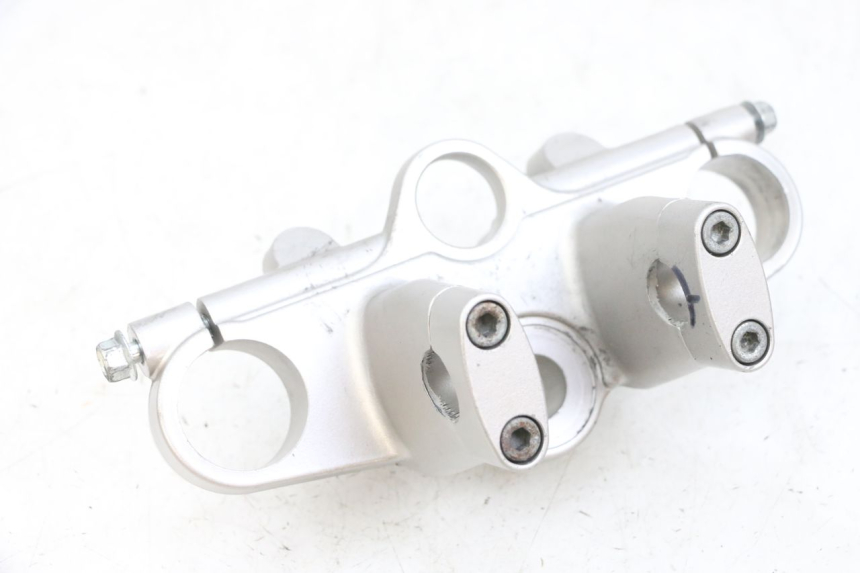 photo de UPPER FORK YOKE SUZUKI GSF N BANDIT 600 (1996 - 1999) - Surface and material condition