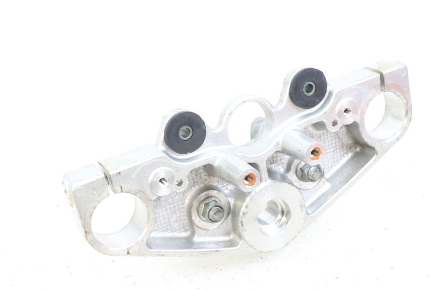 photo de UPPER FORK YOKE SUZUKI GZ MARAUDER 125 (1998 - 2004)