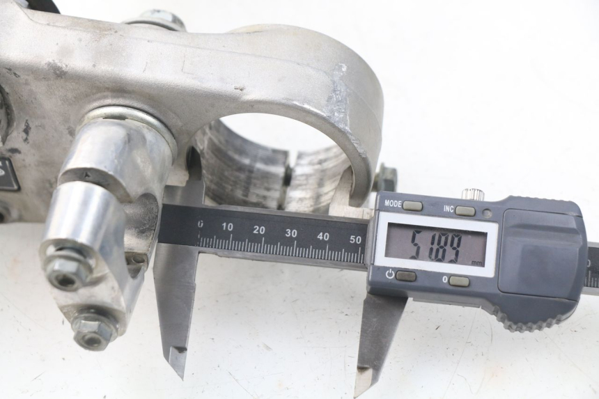 photo de UPPER FORK YOKE HONDA CRF CR-F 450 (2005 - 2008)