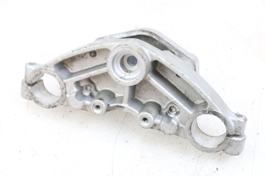 photo de UPPER FORK YOKE HYOSUNG GF 125 (2001 - 2005)