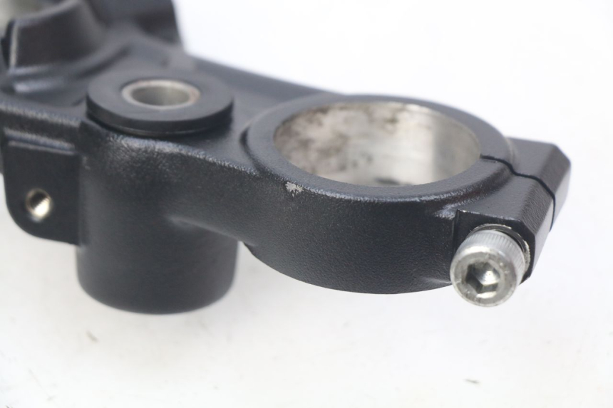 photo de UPPER TRIPLE CLAMP KAWASAKI Z 650 (2016 - 2019)