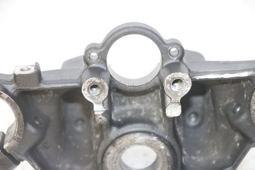photo de UPPER FORK YOKE HONDA NTV DEAUVILLE ABS 700 (2007 - 2016)