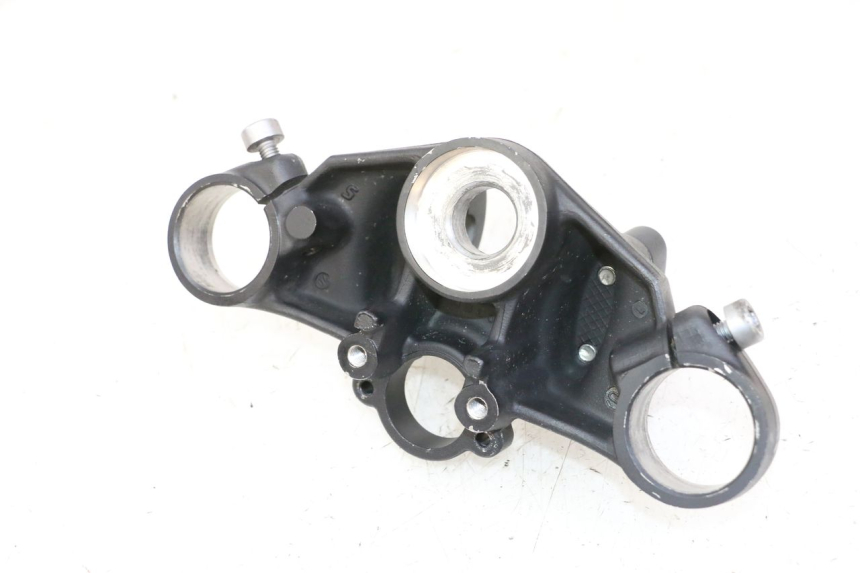 photo de UPPER FORK YOKE HONDA NTV DEAUVILLE 650 (2001 - 2006)