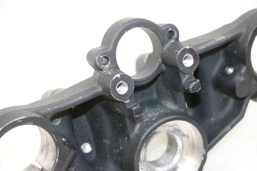 photo de UPPER FORK YOKE HONDA NTV DEAUVILLE 650 (2001 - 2006)
