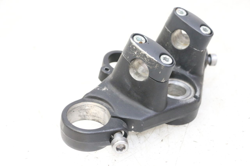 photo de UPPER FORK YOKE HONDA NTV DEAUVILLE 650 (2001 - 2006)