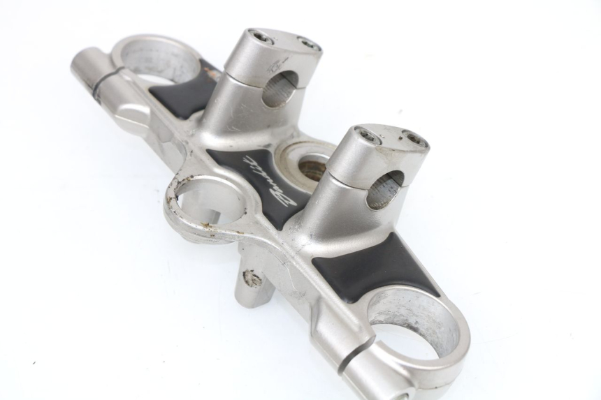 photo de UPPER FORK YOKE SUZUKI GSF S BANDIT 600 (2000 - 2004) - Zoom on usage condition