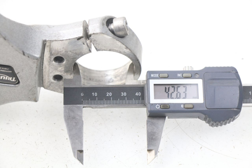 photo de UPPER FORK YOKE TRIUMPH SPRINT ST ABS 1050 (2005 - 2007)