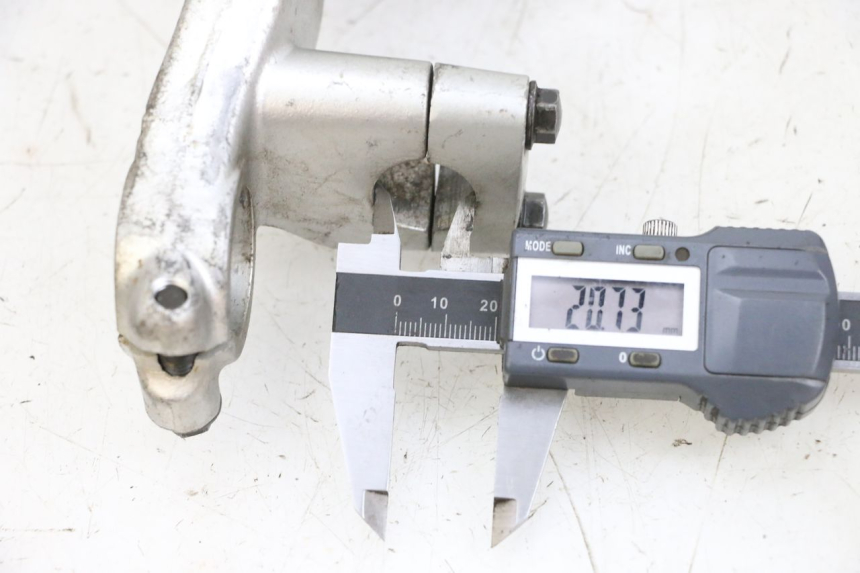 photo de UPPER FORK YOKE YAMAHA TTR 125 (2000 - 2020) - Component detail