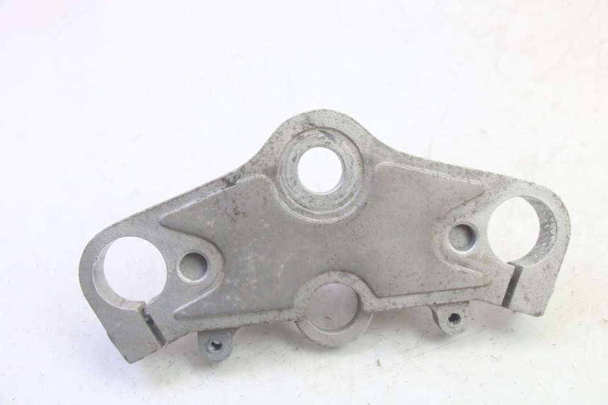 photo de UPPER TRIPLE CLAMP DAELIM VJ ROADWIN FI 125 (2008 - 2017) - Main view