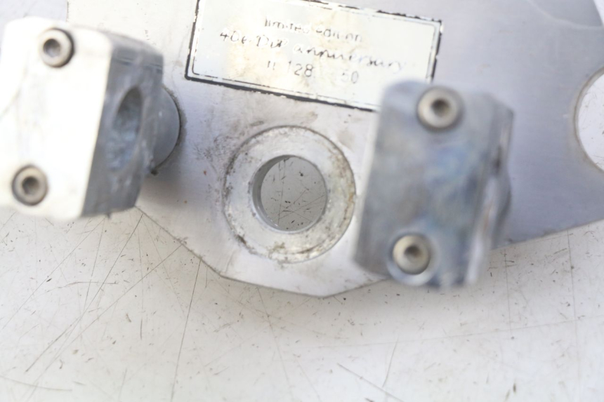 photo de UPPER TRIPLE CLAMP DAELIM VL DAYSTAR 125 (2000 - 2011)
