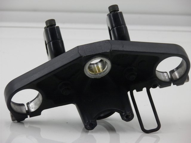 photo de UPPER FORK YOKE YAMAHA FZS FAZER 600 (2001 - 2003)