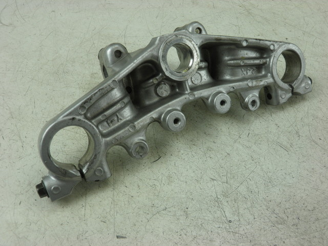 photo de UPPER FORK YOKE YAMAHA TW 125 (1998 - 2002)