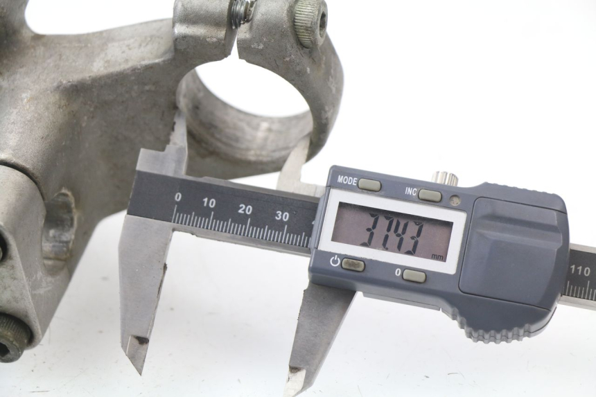 photo de UPPER FORK YOKE YAMAHA XJN XJ N DIVERSION 600 (1994 - 1997)