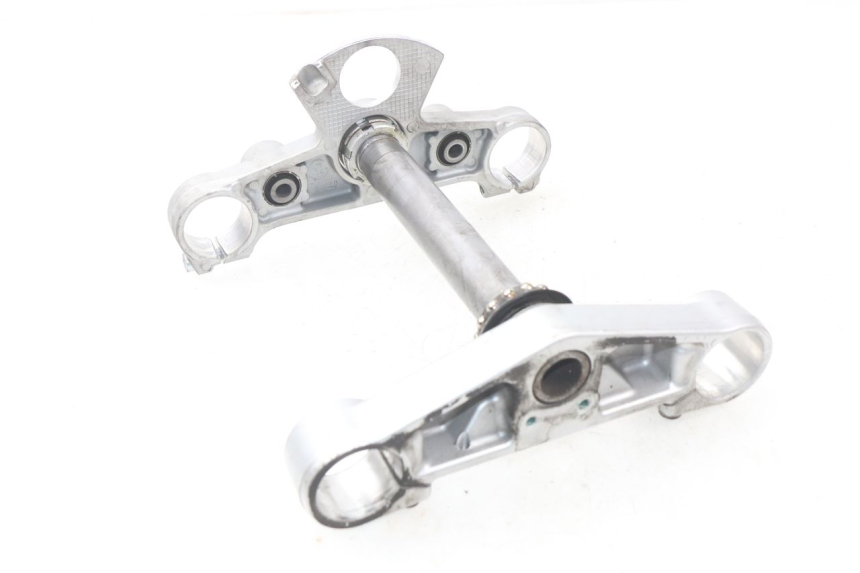 photo de UPPER FORK YOKE YAMAHA XP T-MAX TMAX 500 (2008 - 2012)